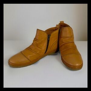 Spring Step Women's Brown Booties Boots Size 41 Euro/9.5 U.S. Side Zip comfort